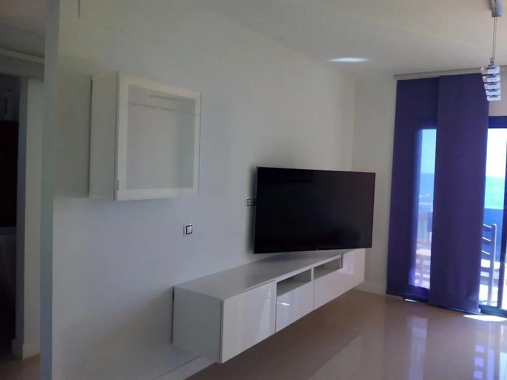 Ocean Front Apartment Tetir